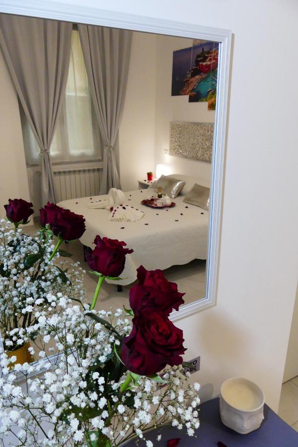 Valentyna Rooms Специя Экстерьер фото